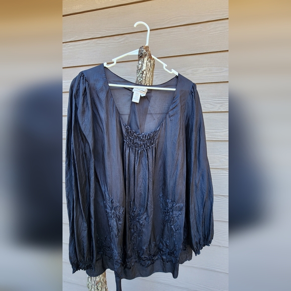Max Studio Tops - 100%silk Max Studio Charcoal Blouse